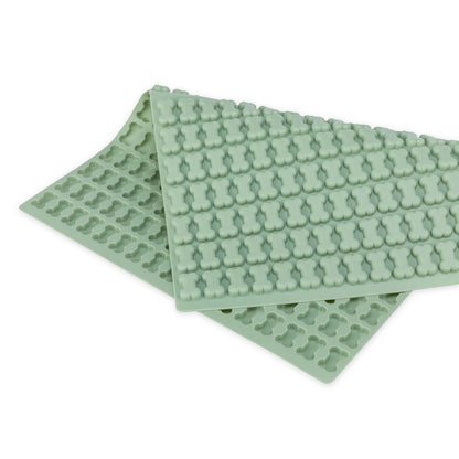 Silikonform in 2cm Knochenform Grün: Perfekt zum Backen oder Einfrieren von kleinen Hundesnacks. Die flexible Form eignet sich ideal für selbstgemachte Leckerli aus SmoothieDog oder anderen Zutaten – praktisch, langlebig und leicht zu reinigen.