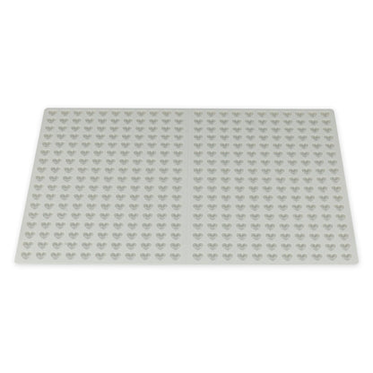 Rechteckige Silikonform in angenehmen Grau mit zahlreichen kleinen Herzmulden – 1.2cm Herzform Grau – ideal zur Herstellung von gefrorenen Snacks oder Leckerli für Hunde und Katzen.